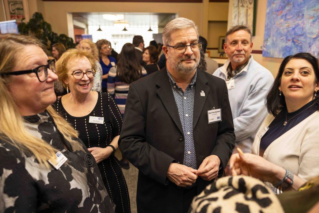 Katherine von Haefen and Pam Knisley, Mayor Marchetti, Dennis Bergin, and Christine Hoyt (1Berkshire)